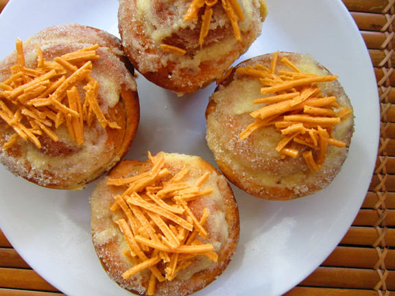 ensaymada-with-cheeze-wide