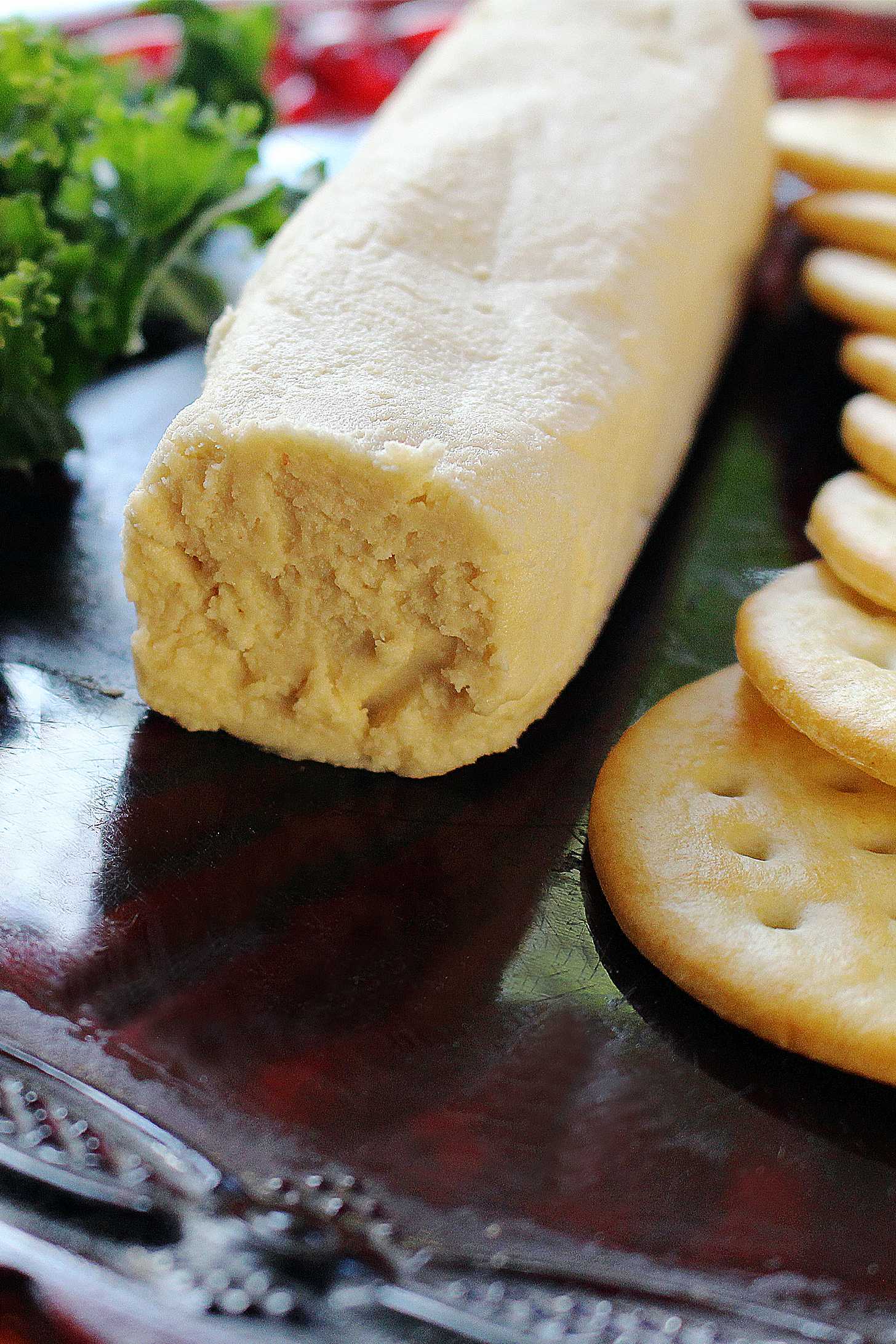 pili nut cheese with crackers