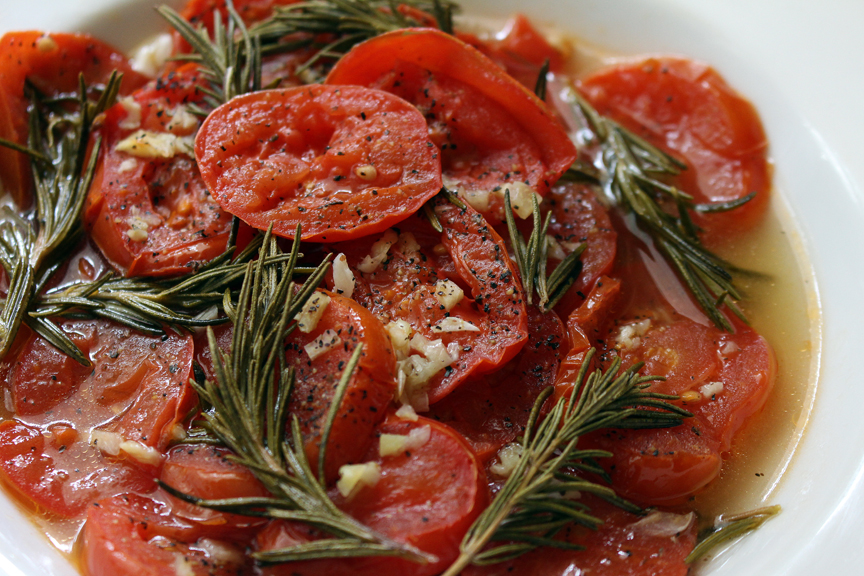 roasted tomatoes close up