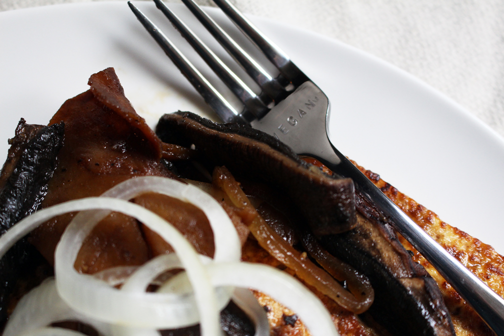 vegan bistek closeup with fork